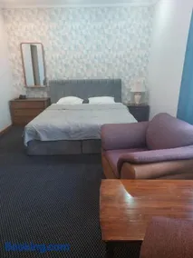 Victoria Hotel - Image 1
