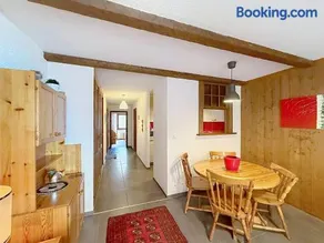 Mondzeu 245C charming apartment in the center of Verbier with Pool and Parking - Image 3