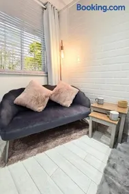 The Fourwinds Cosy Cabin- 15mins to Belfast city - Image 3