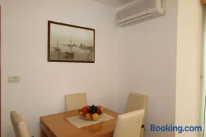 Apartment Bensak - Image 4