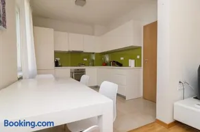 Rise & Shine Sofia Luxury Apartment by Flat Mаnager - Image 3