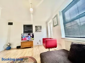 Mannys Apartment - Nice & Cozy 4Bed Flagship Lodge - Image 1