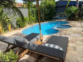 Resort living 3kms from the city, Tennis Court, Pool, Large Garden - Image 3
