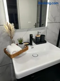 Maison Perle rare 2 "Le cosy de l'aéroport CDG" - Image 3