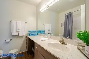 Cozy Coastal Retreat Newport Beach - Image 4