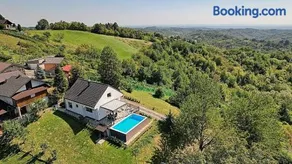Holiday Home Lipa by Villas Guide - Image 1
