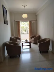 Hotel 3 Adelfia - Image 1