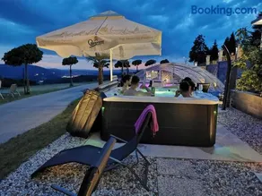 Three Stars Luxury House ART-PE with pool and SPA pool - Image 4