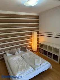 Art Erika Apartment - Image 2