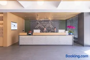 Qiuguo Garden Hotel - Image 4