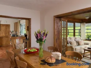 3 Bed in Brecon oc-bn037 - Image 3