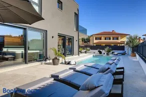 Villa Orion - Private Heated Pool, Sauna & Jacuzzi - Image 3