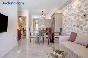 Goudis Suite Irida - Image 4