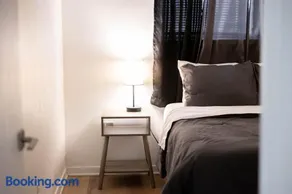 Walk to K-State - Cozy Manhattan Retreat - Image 1