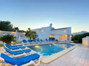 Villa avec terrasse, internet haut débit et barbecue | Vue montagne - Image 3