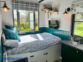 The Orchard Retreat - Image 3