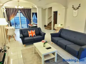Semi-Detached, Up to 21 Pax, 4 Bedrooms, 3 Bathrooms, 4 Car Parks by Star Home - Image 2