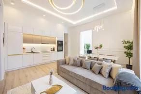 Exclusive & Prestigious Central Residence W/ Balcony - Image 2