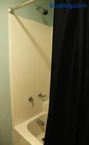 2 Bedroom Unit - Image 2