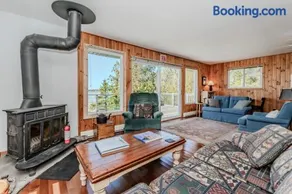 Stonehenge Tobermory - Rustic Retreat - Image 3
