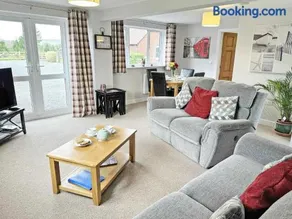 Acorn Cottage - Image 2
