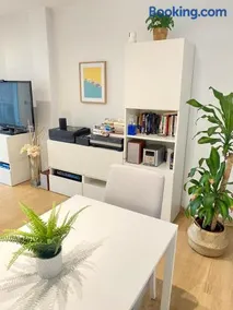 Coast apartment near Barcelona - Image 3