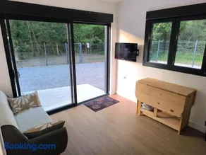 Studio indépendant face à la forêt - Image 1