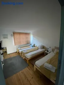 Spacious villa with garden - ideal for groups - Image 2