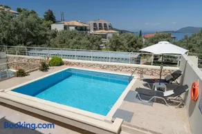 Evagelia Luxury Family Apartment - Image 2