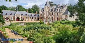 MEUBLE PANORAMIQUE 2 à 6 PERSONNES AU CHÂTEAU DE JALLANGES - Image 1
