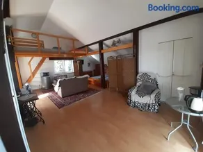 Apart - House - Image 2