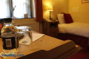 Bert's Rooms at The Black Horse Inn - Image 2