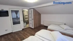 White Apartment Peștera Urșilor - Image 1