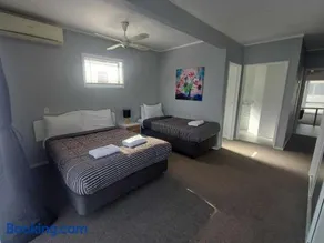 Aqua Accommodation - Image 1