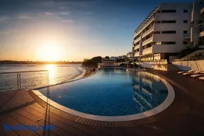 English Point Marina Luxe C405 - Image 3