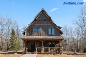 Luxury Lodge On 40 Private Acres • Humm Sauna • Party Barn • - Image 2