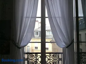 BED and BREAKFAST PARIS QUARTIER CHAMPS-ÉLYSÉES - Image 3