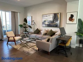 Stylish & Spacious Centrally-Located Home w/Garage - Image 4