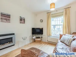 Saltmarsh Cottage - Image 2