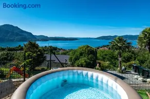 Casa 24 - Trilocale con Vista Lago, Giardino e Idromassaggio Gonfiabile - Image 1
