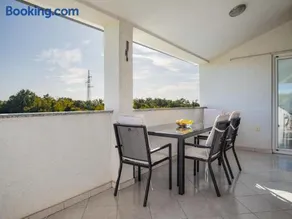 Apartment Heidi-1 by Interhome - Image 2