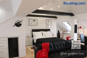 Studio Apartman Luna - Image 1