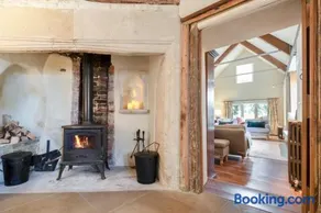 Historic Malthouse Village location near Bath (sleeps 7-14) - Image 4