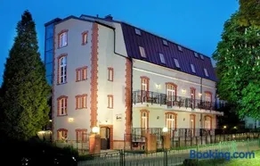 Paria Hotel - Image 1