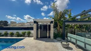 4 bed minigolf Villa and downstairs independent apartment - Image 4