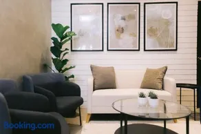 10 Oxford Residences - Image 3