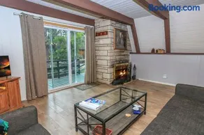 The Getaway - Close to Slopes, Zoo & Golf course, Deck, Barbecue - Image 1
