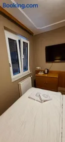 Nature & Lake Retreat - Image 2