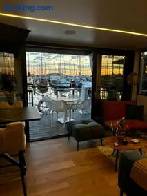 Luxe Houseboat Wolphaartsdijk VP109 - Image 3