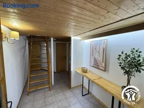 Voll ausgestattete Ferienunterkunft mit Garten und Terrasse - Image 2